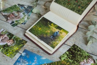 Livre photo illustrant des souvenirs familiaux et moments précieux